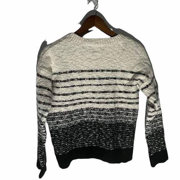Vince Textured Stripe Sweater - Picture 9 of 10